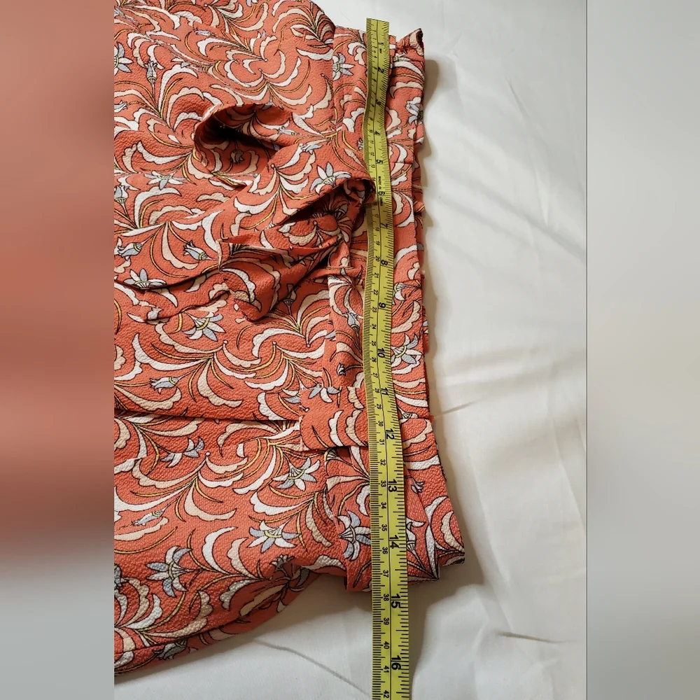 Max Studio Women’s Sz M Floral Shorts  w/Pockets Coral wTie Preppy  NWT